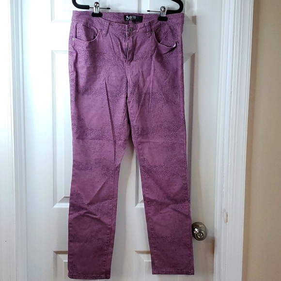 Soho soft denim sz 12 mauve/black animal print jeans. No flaws - Picture 1 of 11